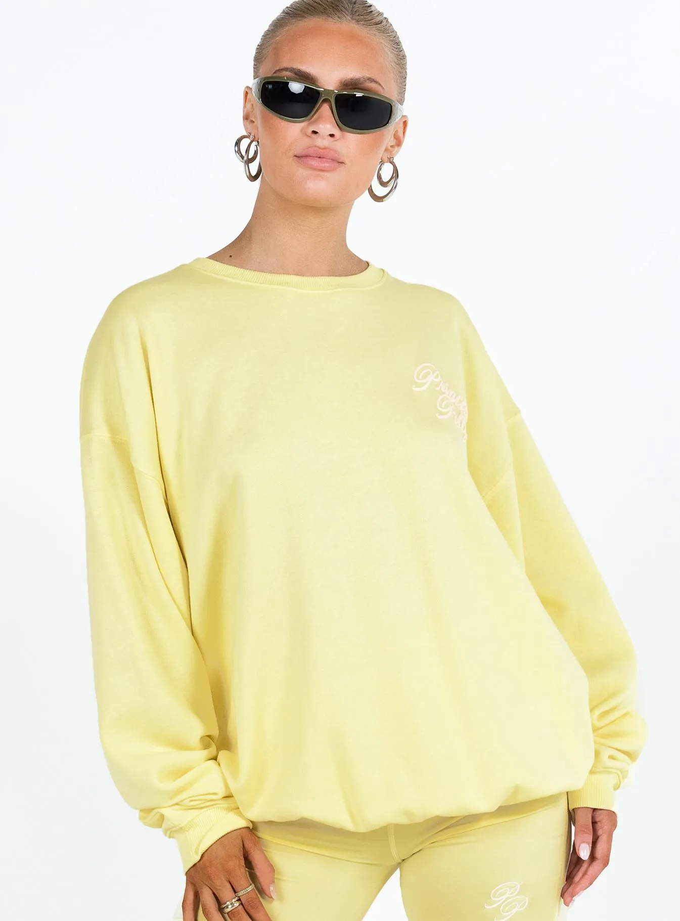 Princess Polly Crew Neck Sweatshirt Cursive Text Lemon / Eggshell