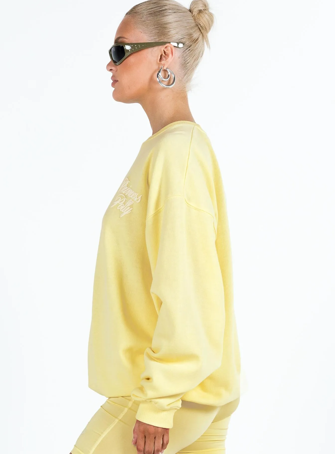 Princess Polly Crew Neck Sweatshirt Cursive Text Lemon / Eggshell