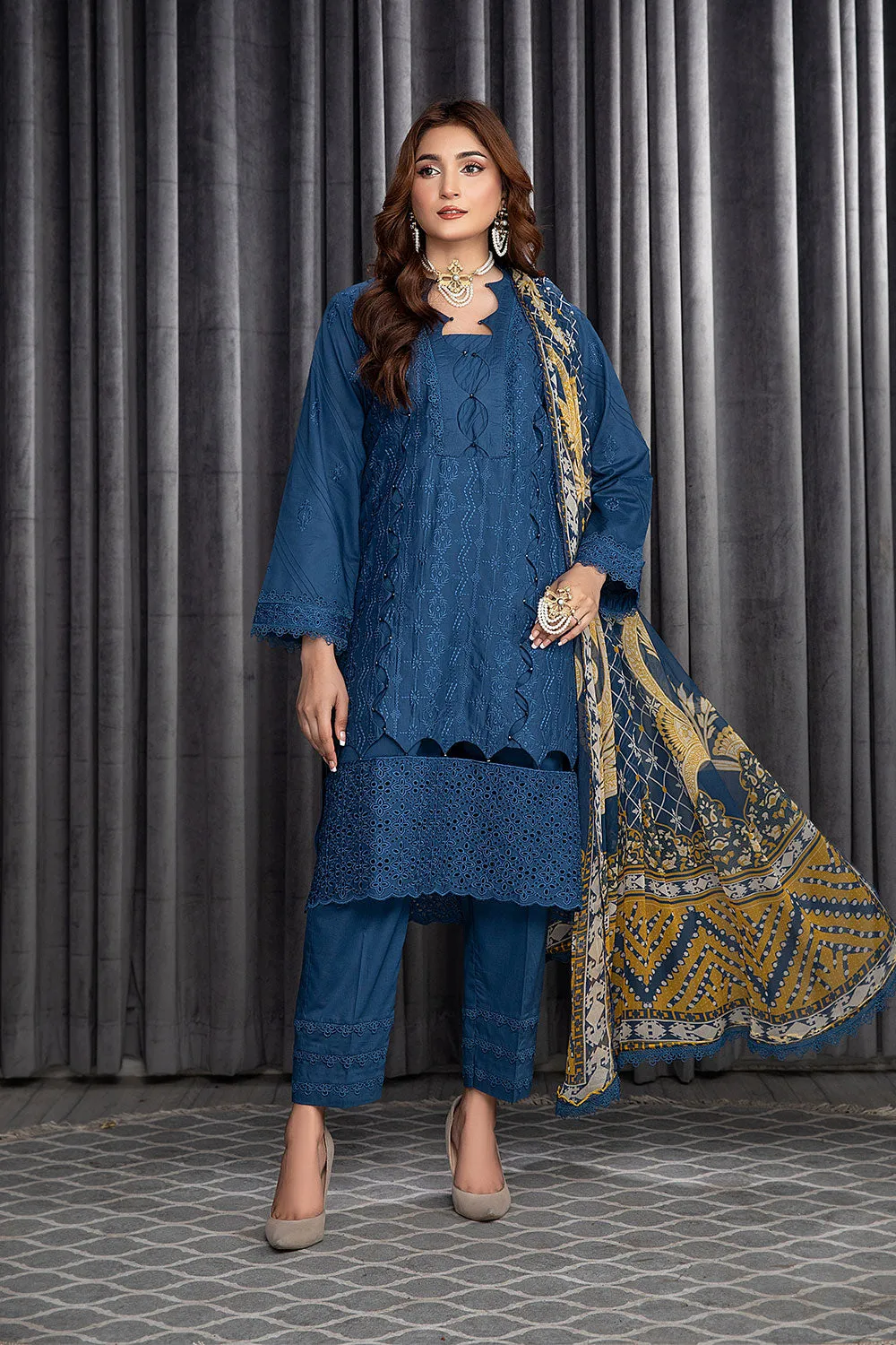 Safwa Roma Premium Embroidered Lawn Unstitched 3Pc Suit ROC-18