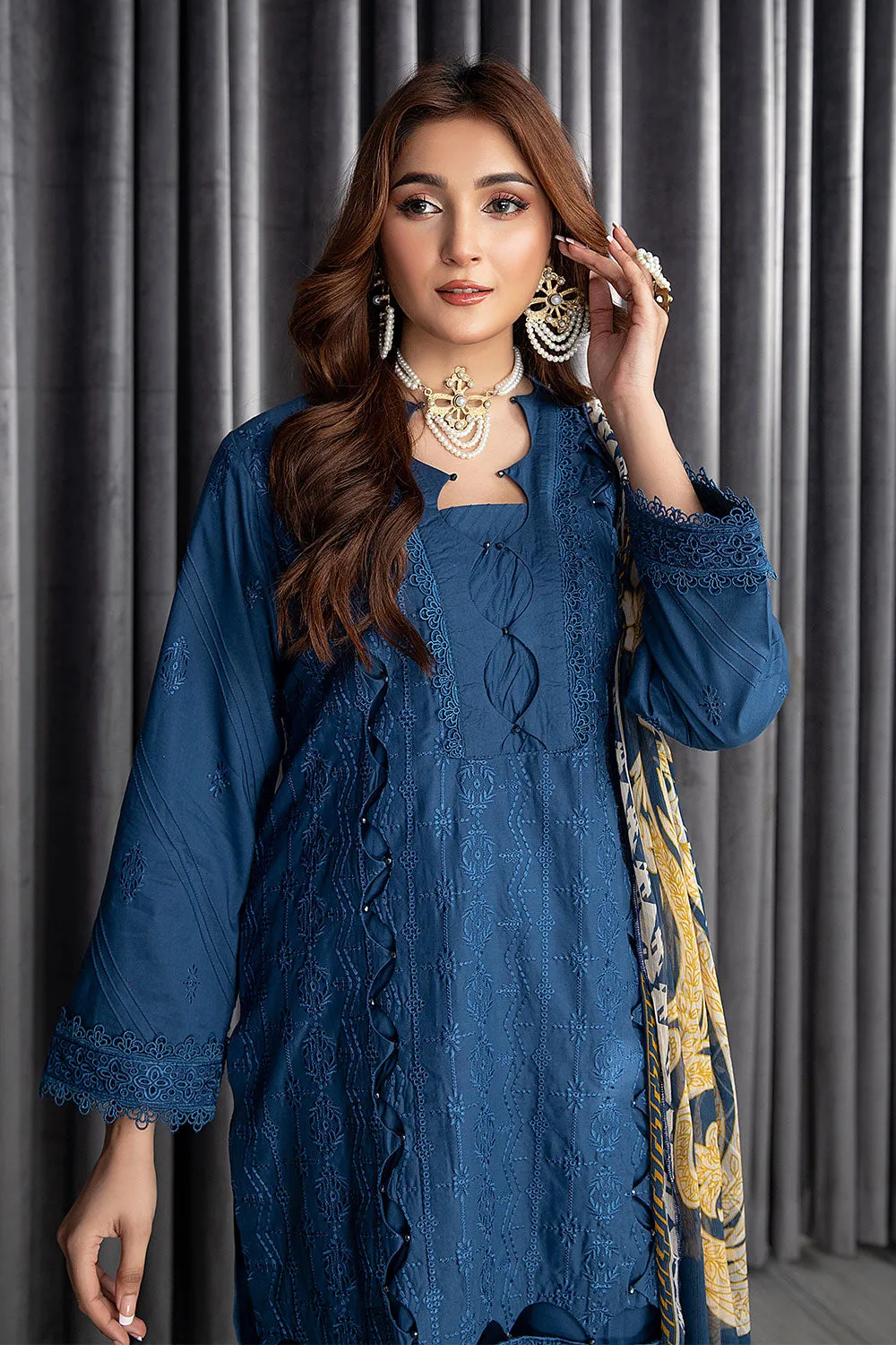 Safwa Roma Premium Embroidered Lawn Unstitched 3Pc Suit ROC-18