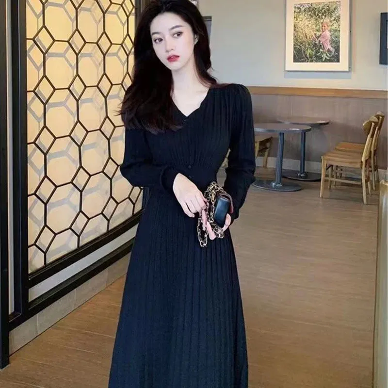 Solid V-Neck Slim Waist Dresses Gentle Style Long Sleeve Knitted