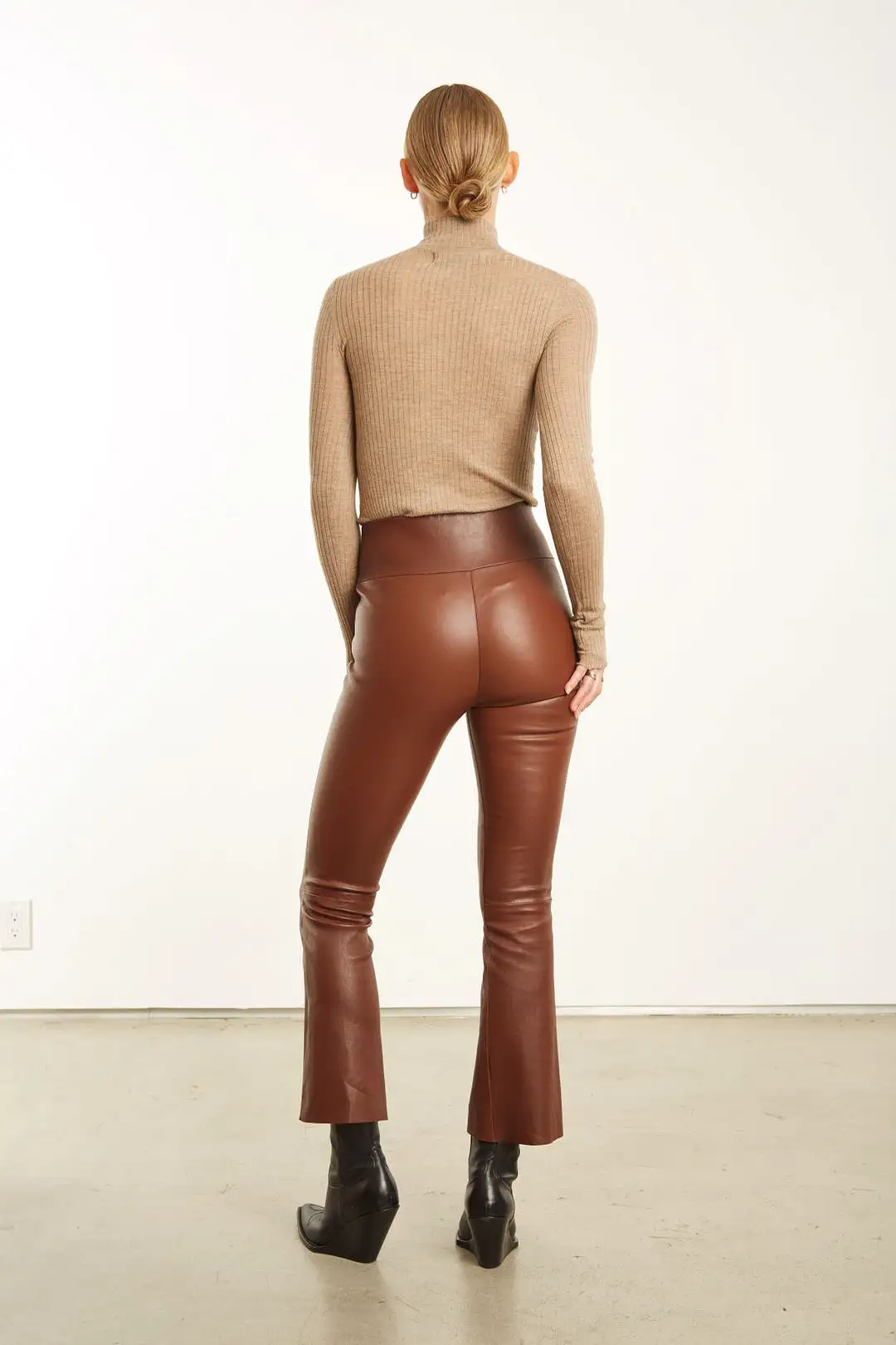 SPRWMN Leather Ankle Flare Legging